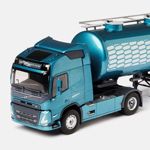 Volvo diecast clearance trucks